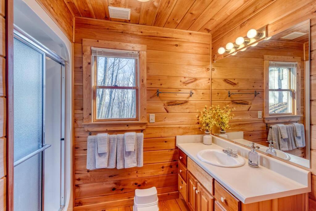 Mtn Cabin Sleeps 10 - 5 Mins To Fishing & Camping Ellijay Exterior foto